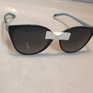 Love TIFFANY BLUE?  Genuine NWOT HOT DEAL!